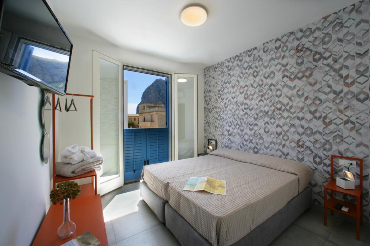 Itaca E Medea - Appartamenti Con Idromassaggio In Terrazza San Vito Lo Capo Exterior photo